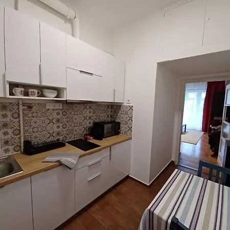 Apartment Hero's Square