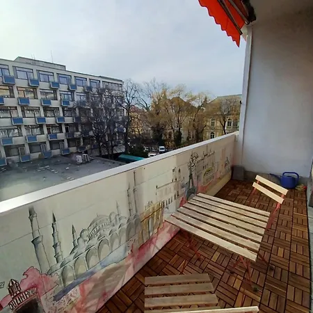Apartment Hero's Square